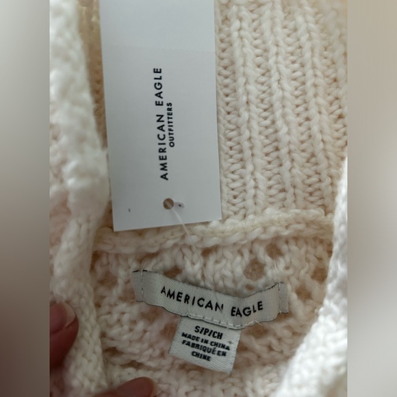 Abercrombie & Fitch BNWT Ivory Open Knit Cropped Sweater Size S BNWT - Picture 5 of 9